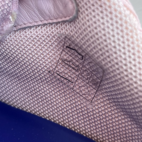 BURBERRY Knit Sneaker- Cameo 38 - Picture 11 of 12